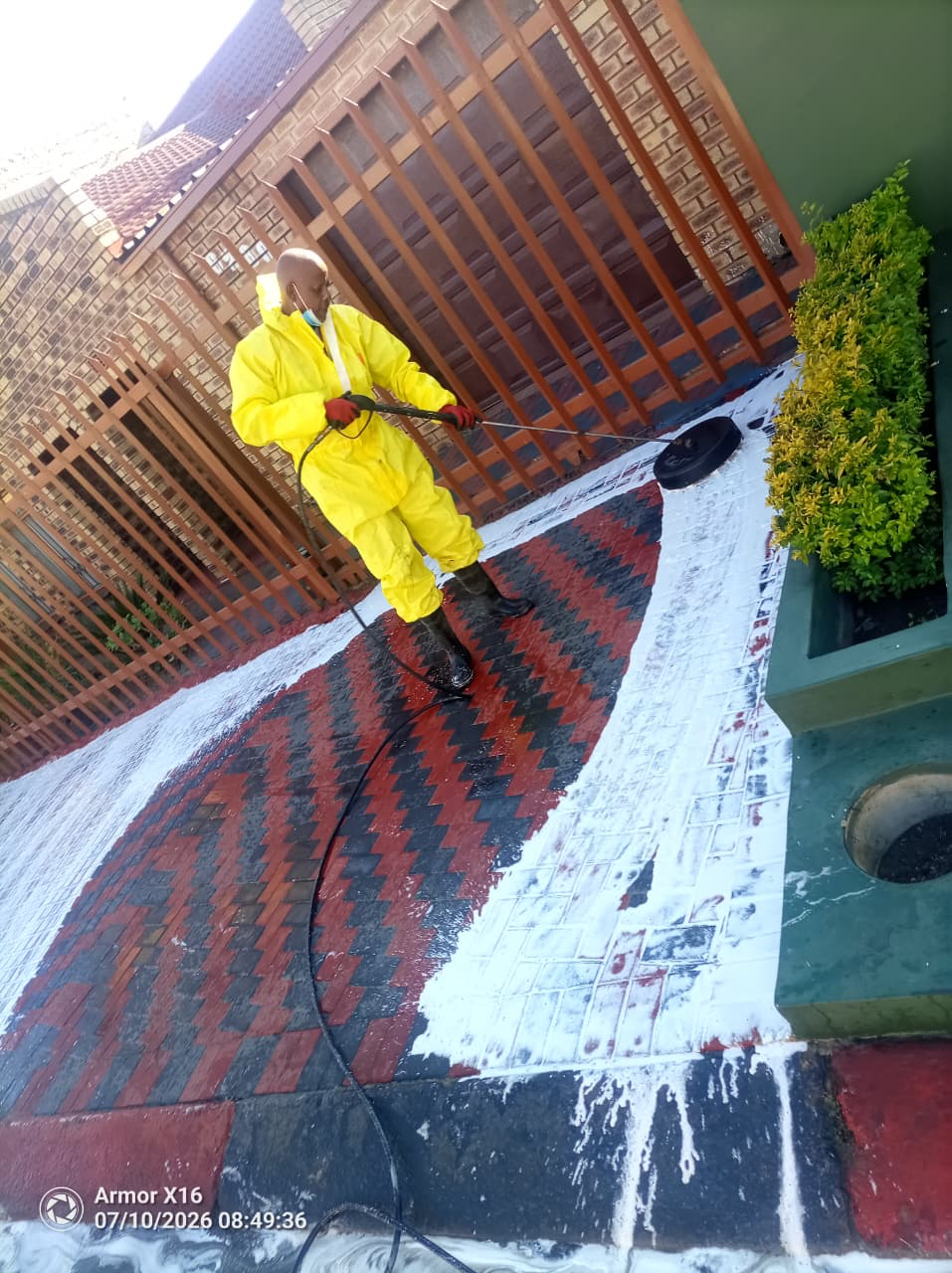Rotary surface clean in progress